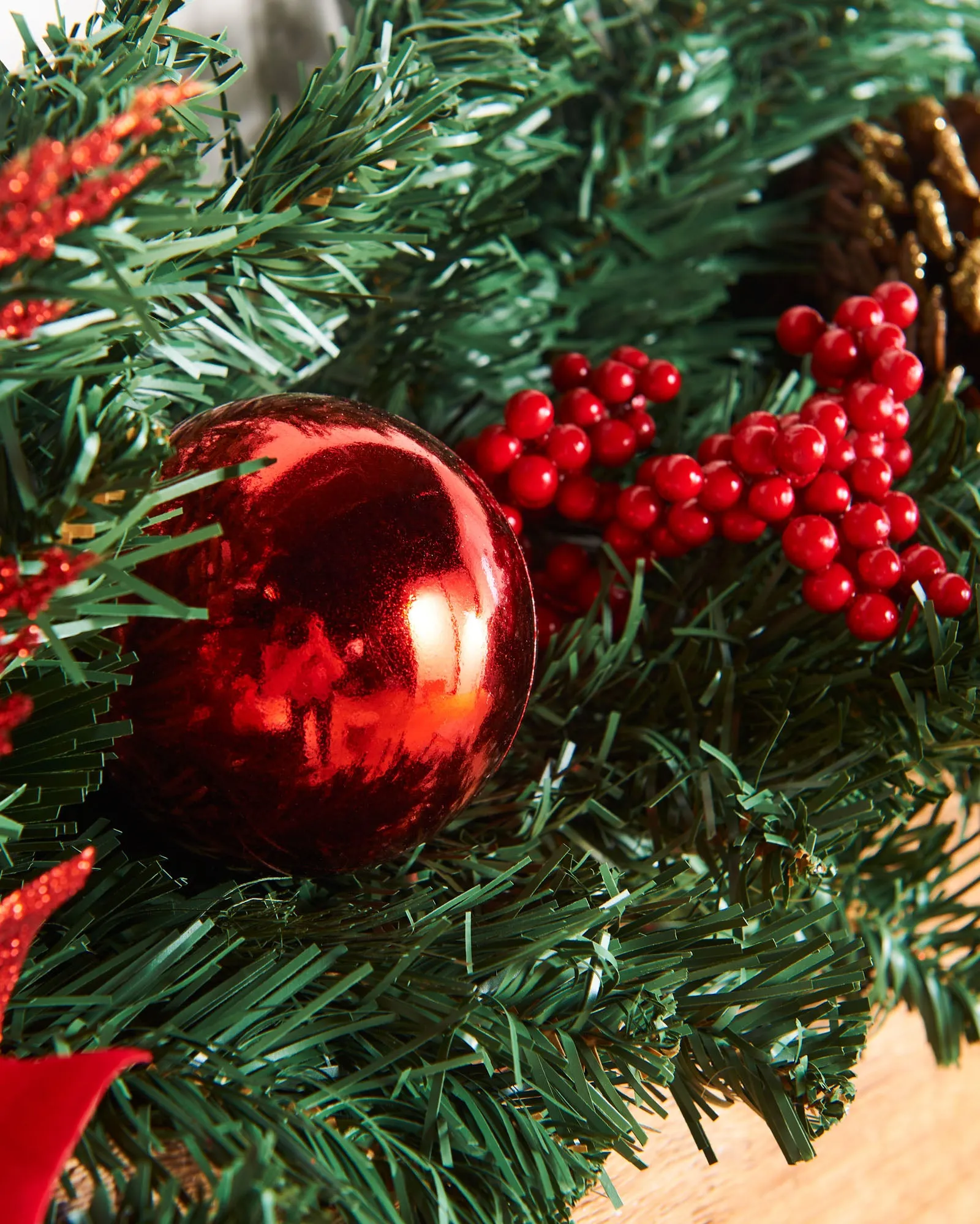 Extra Thick Decorated Garland, Red/Gold, 9 ft