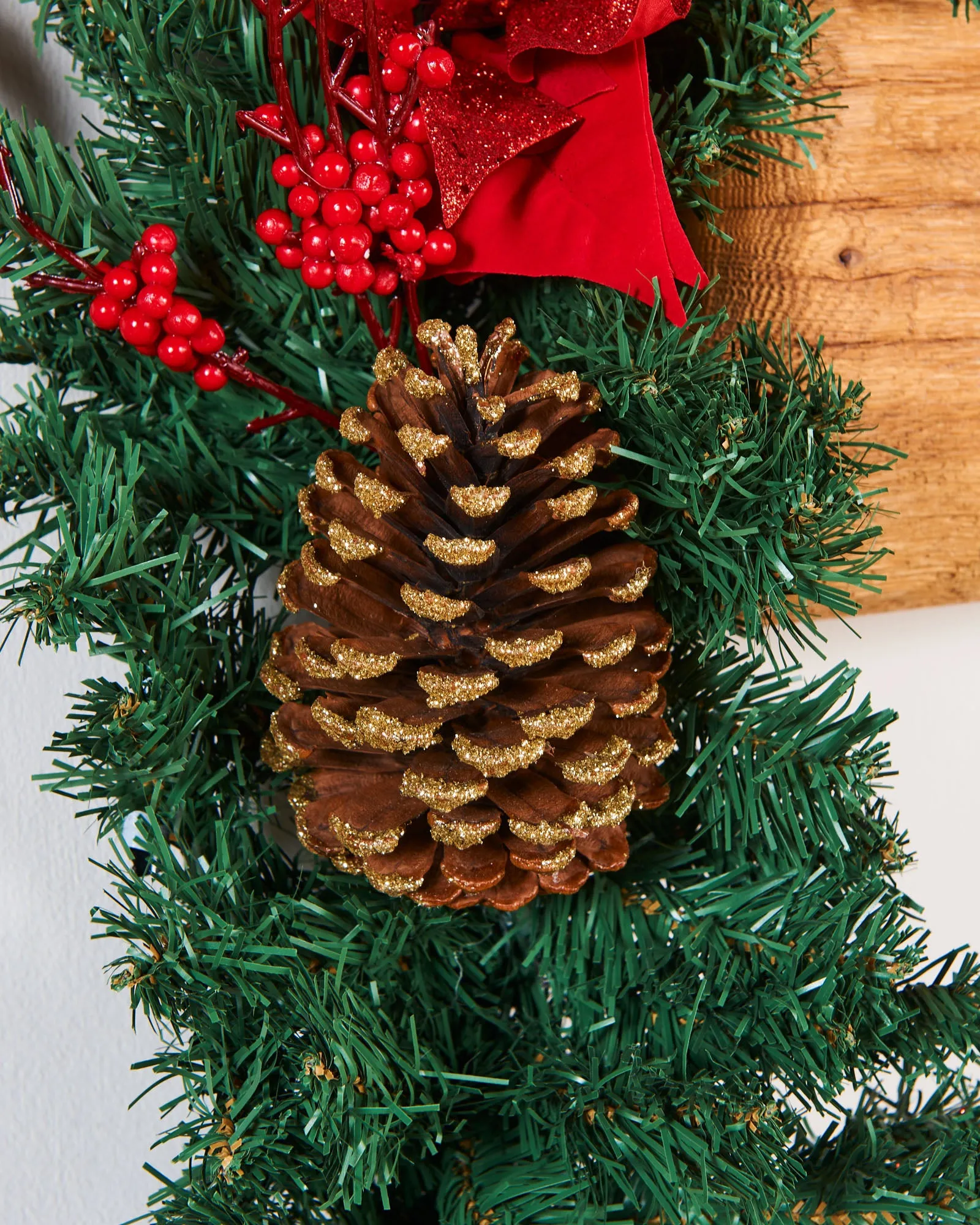 Extra Thick Decorated Garland, Red/Gold, 9 ft
