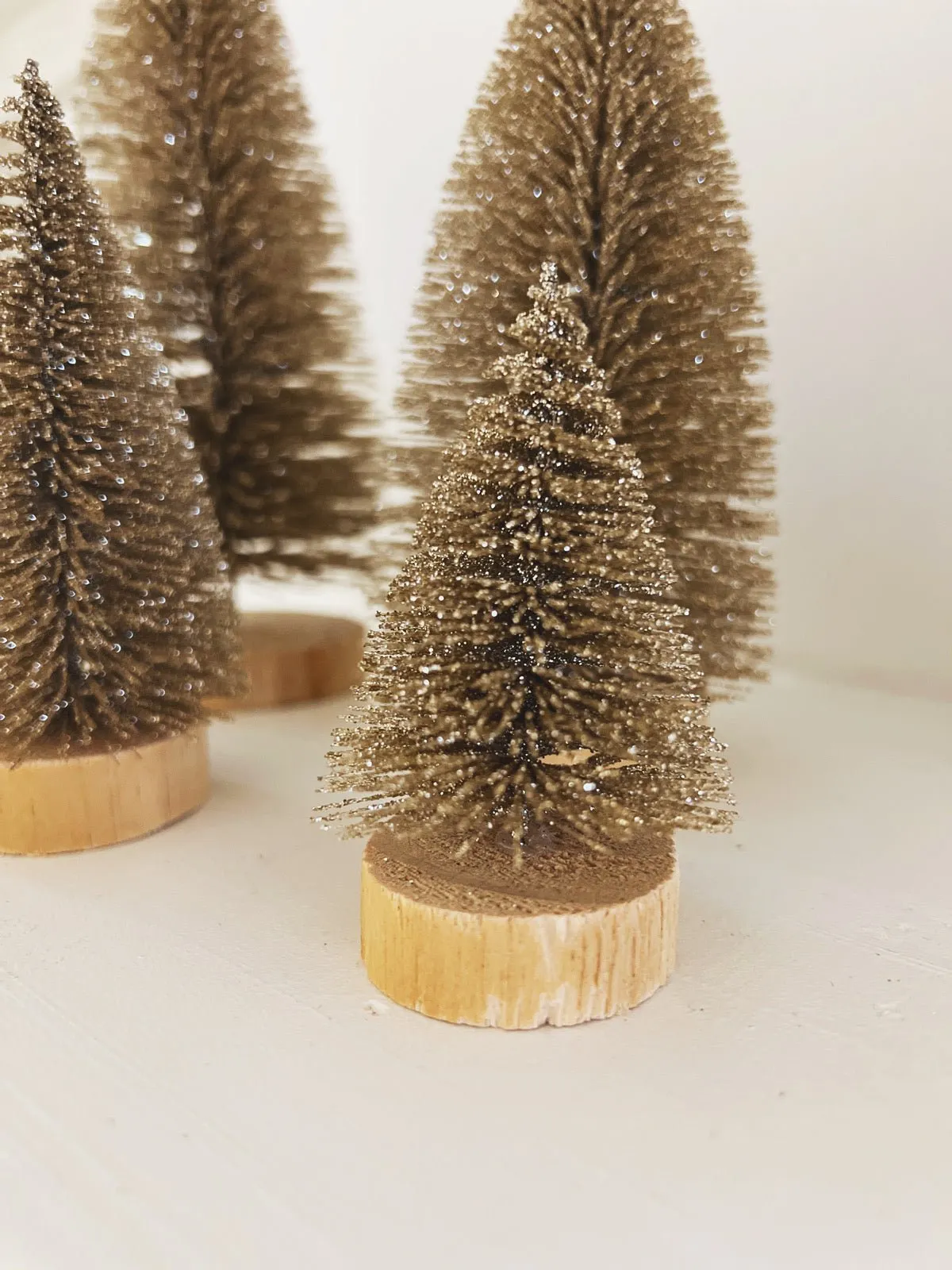 Glitter Sisal Bottle Brush Tree