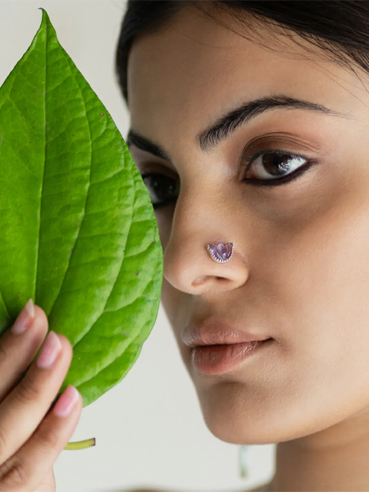 PICHWAI Amethyst Lotus Nose Pin
