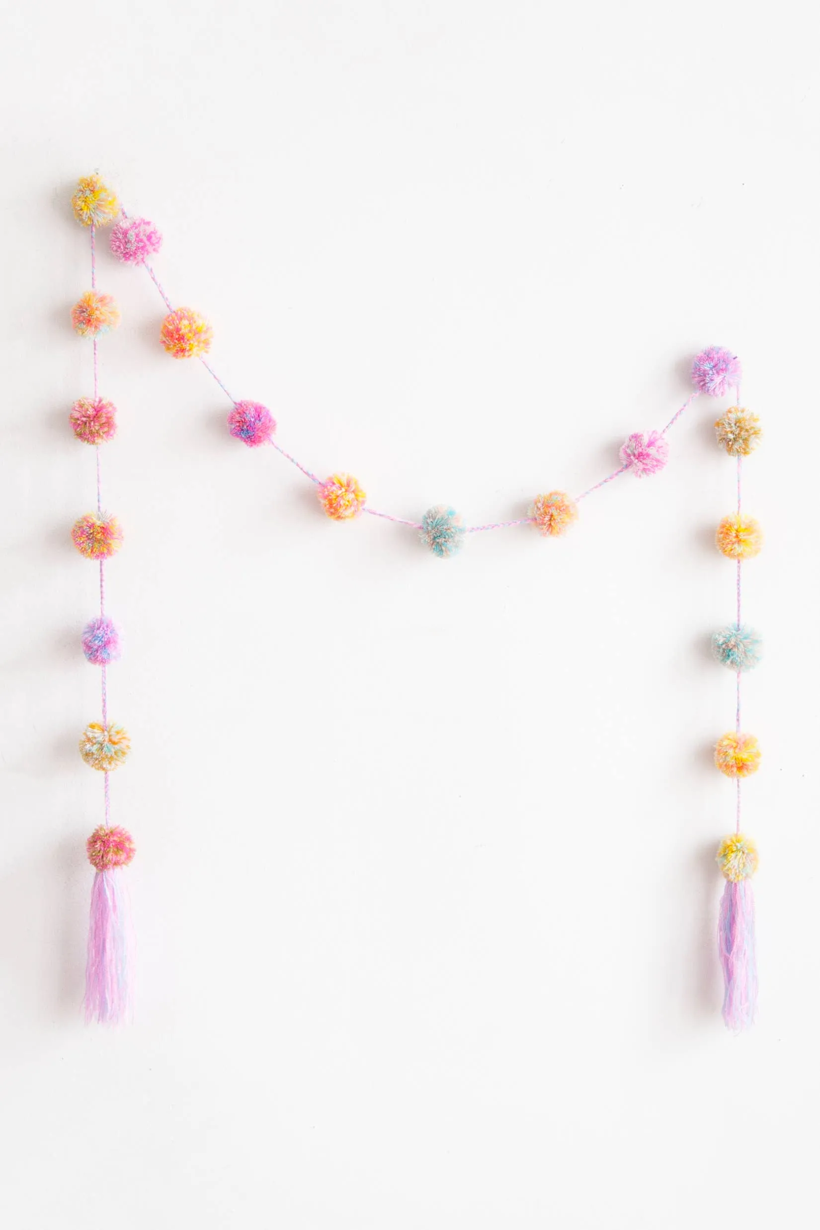 Pom Pom Garland: Pastel Marled