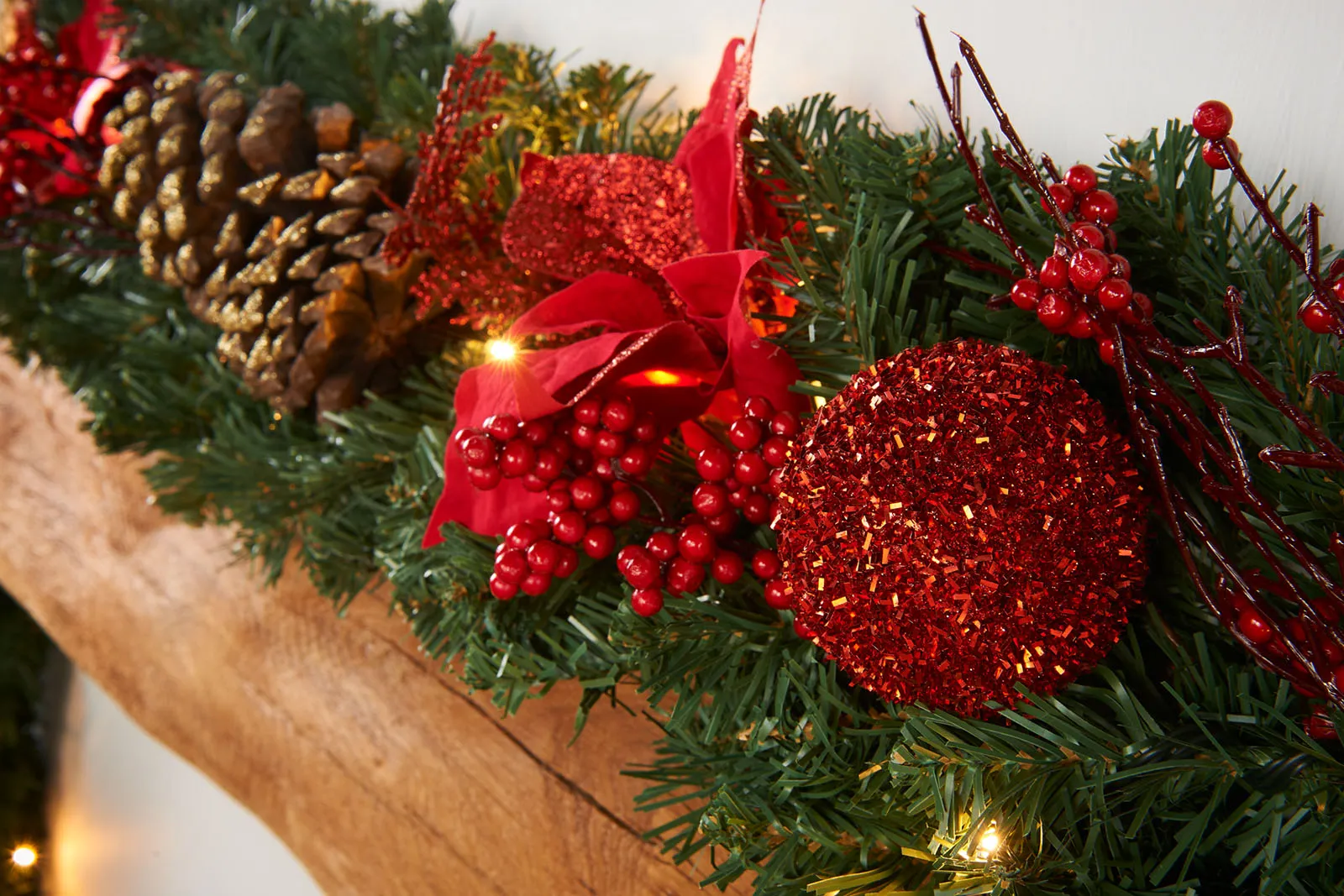 Pre-Lit Extra Thick Decorated Garland, Red/Gold, 9 ft