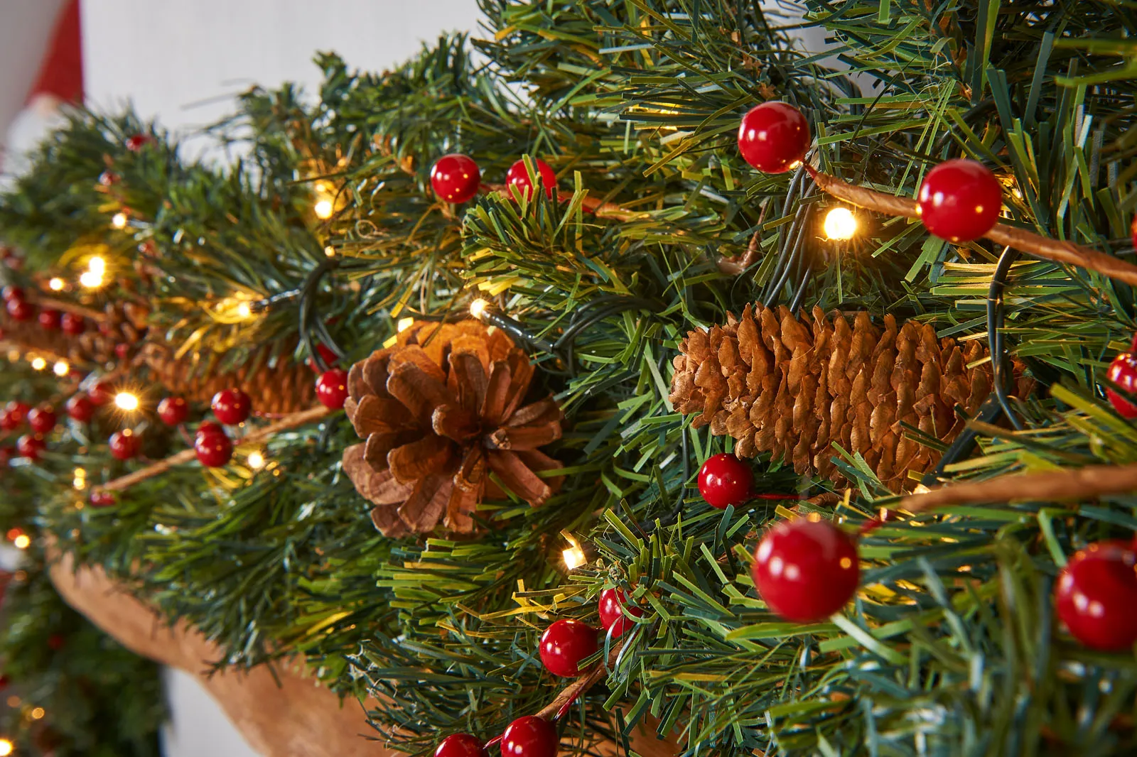 Pre-Lit Extra Thick Garland, 9 ft