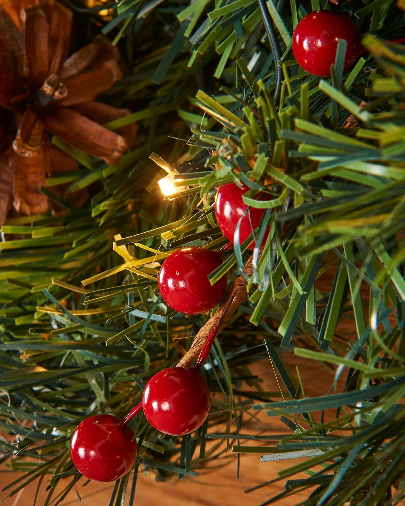 Pre-Lit Extra Thick Garland, 9 ft