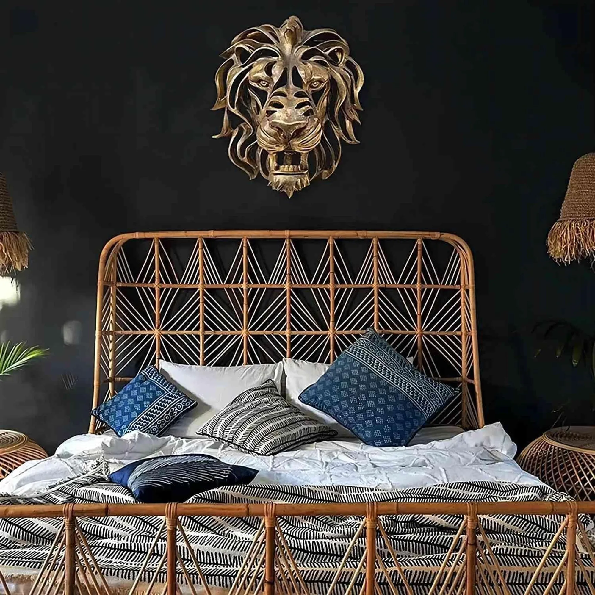 Sculpted Safari King Wall Mount