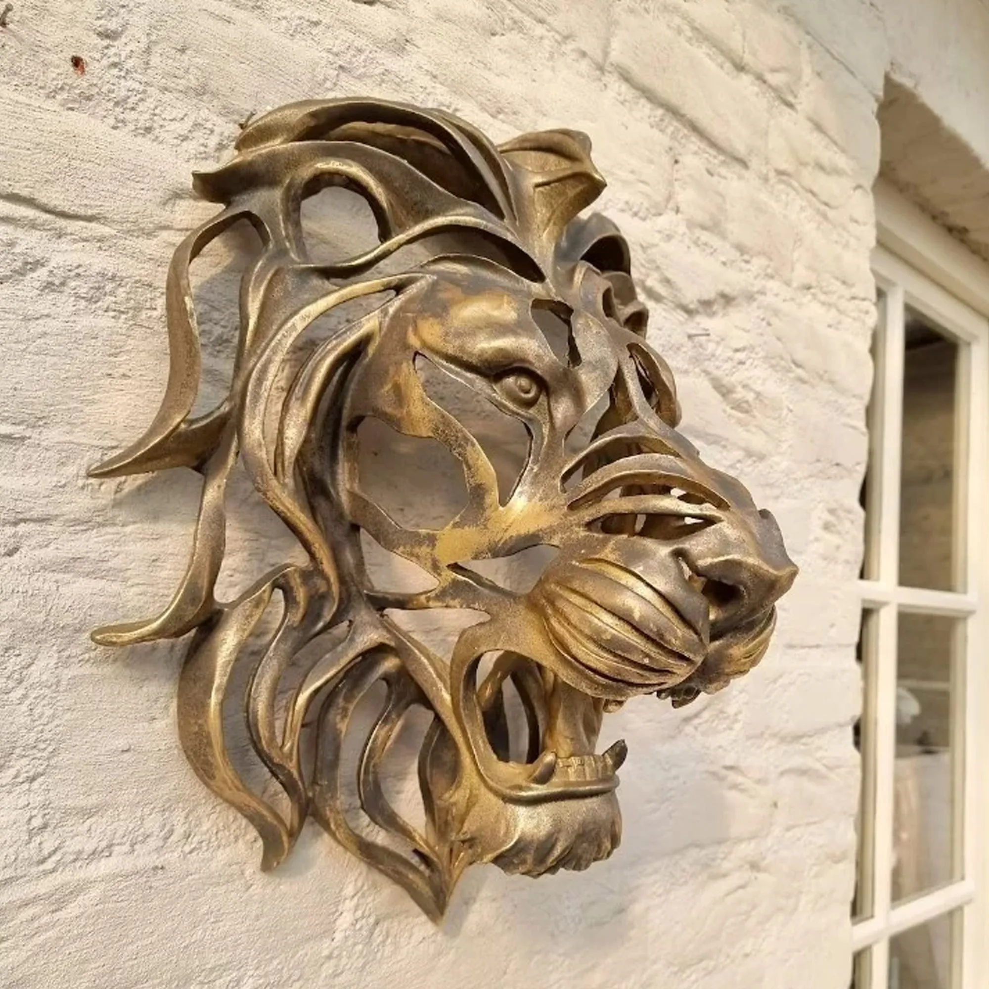 Sculpted Safari King Wall Mount