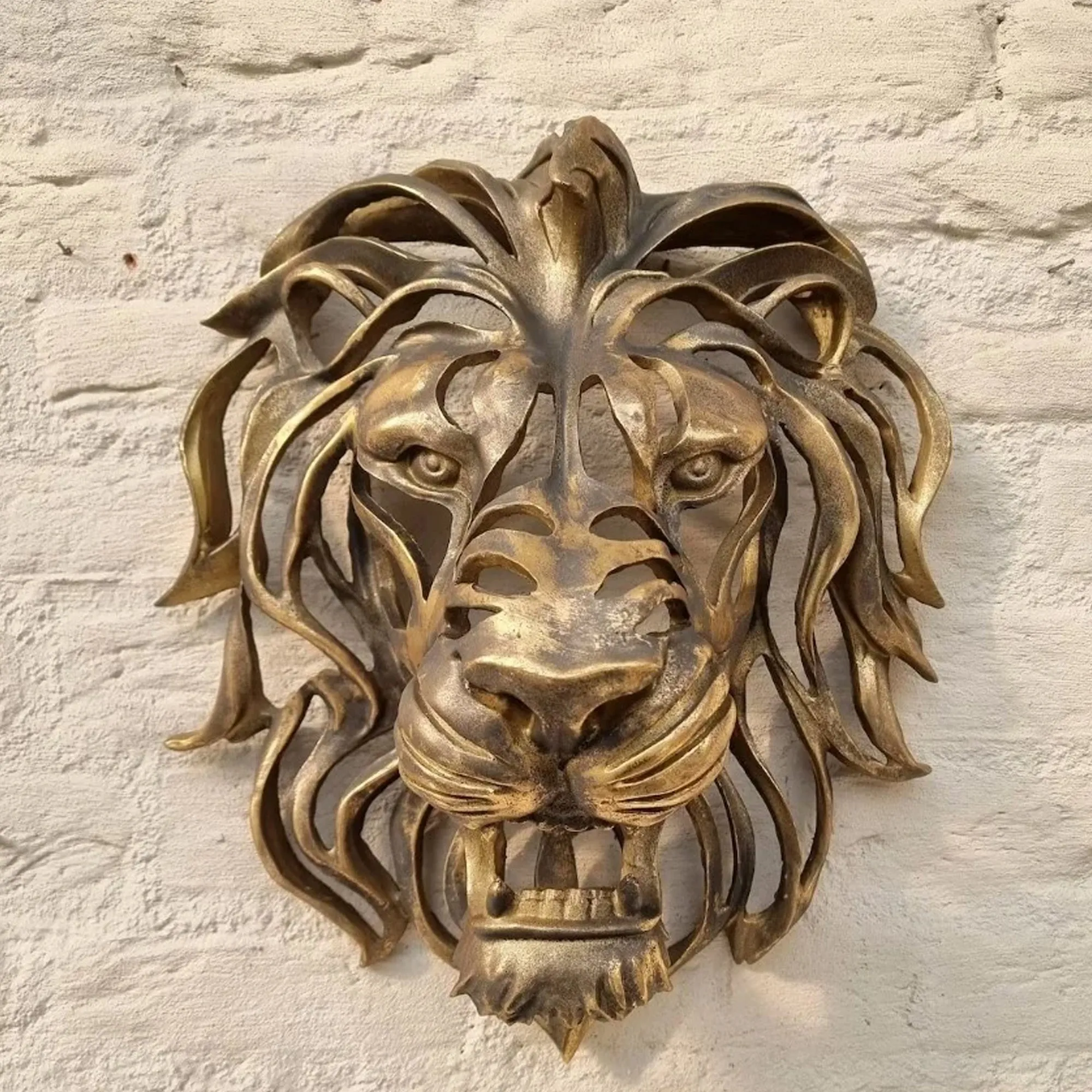 Sculpted Safari King Wall Mount