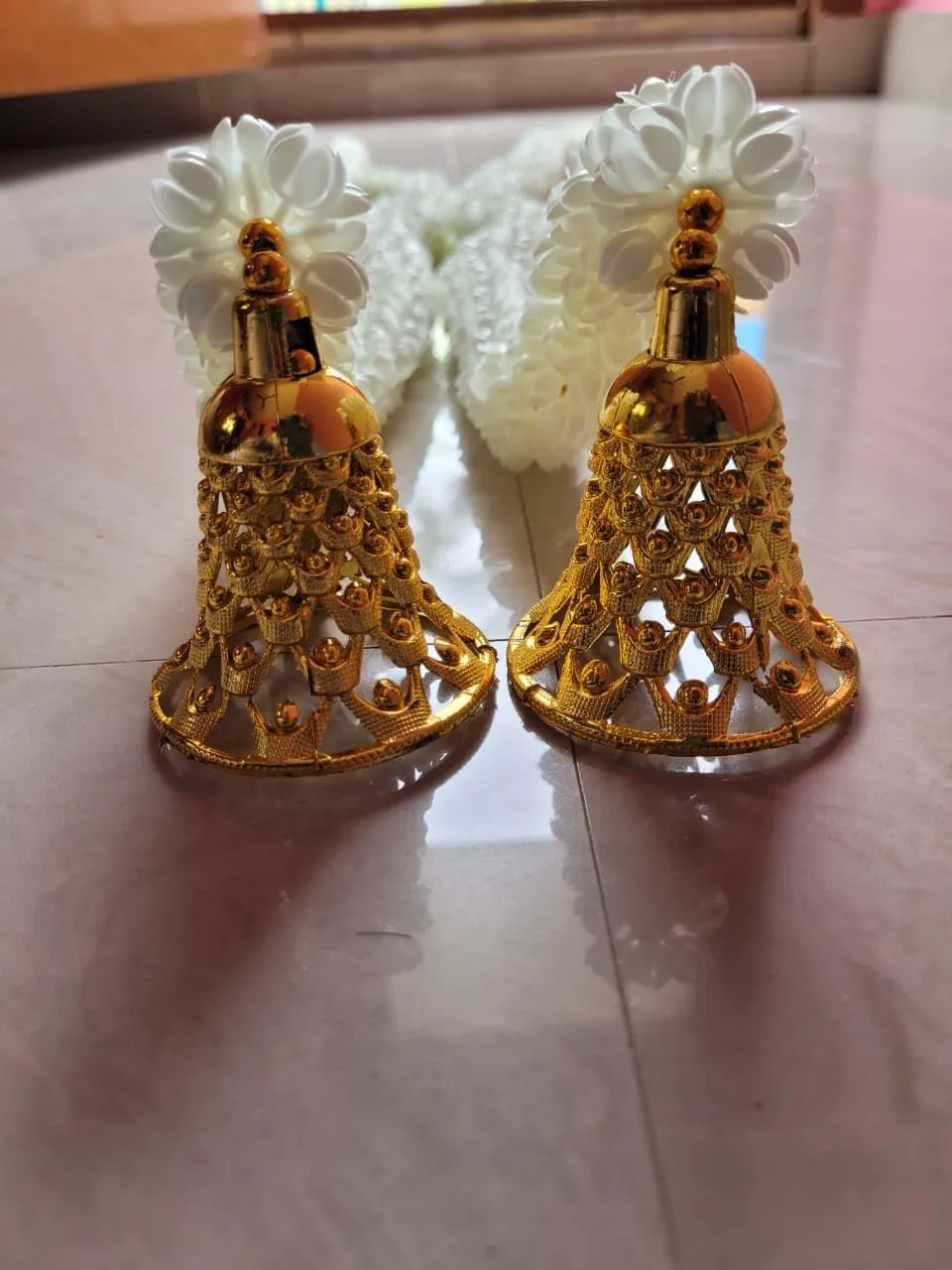 Sri Garlands Jasmine Artificial Handmade Decoration mogra Bell Fluffy God Room, Home Main Door Any Festivals Decoration Size 2FT to 7FT Available (7 FT, Gold)