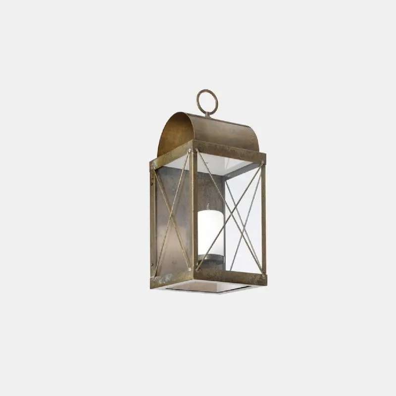 Traditional Exterior Wall Lantern